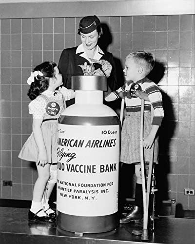 תצלומים אינסופיים 1955 צילום: השקת בנק חיסון מעופף | ג'נט מונרו | לסלי סטורם | דייוויד היל | תפאורה לצילום וינטג '